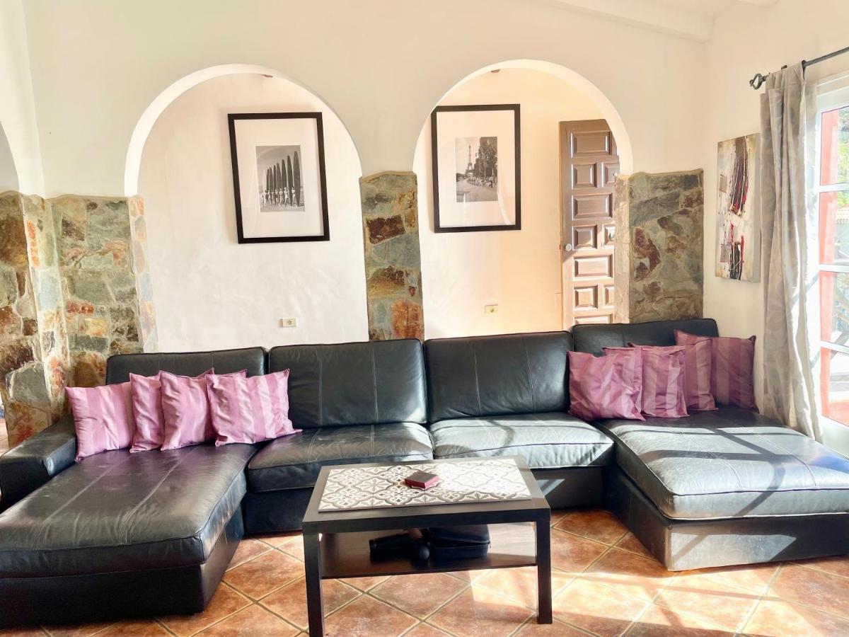 Villa Consuelo - Quiet Location Close To Resorts Buzanada Exterior foto